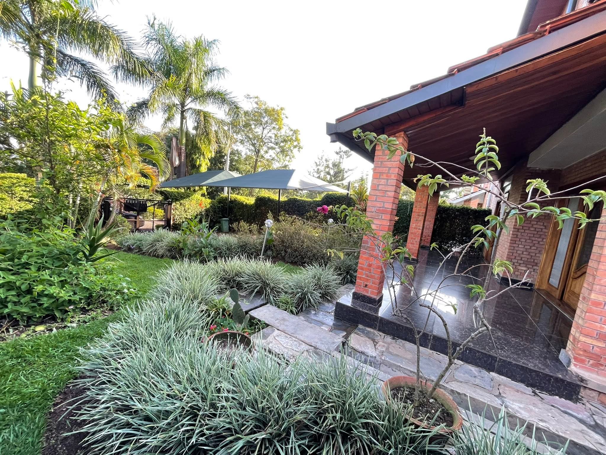 Nice modern well renovated house for rent in gacuriro vision 20 near Simba centre