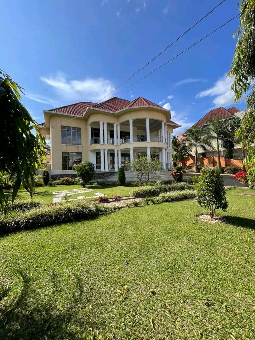 Un furnished villa for sale in kibagababaga in good neighbourhood