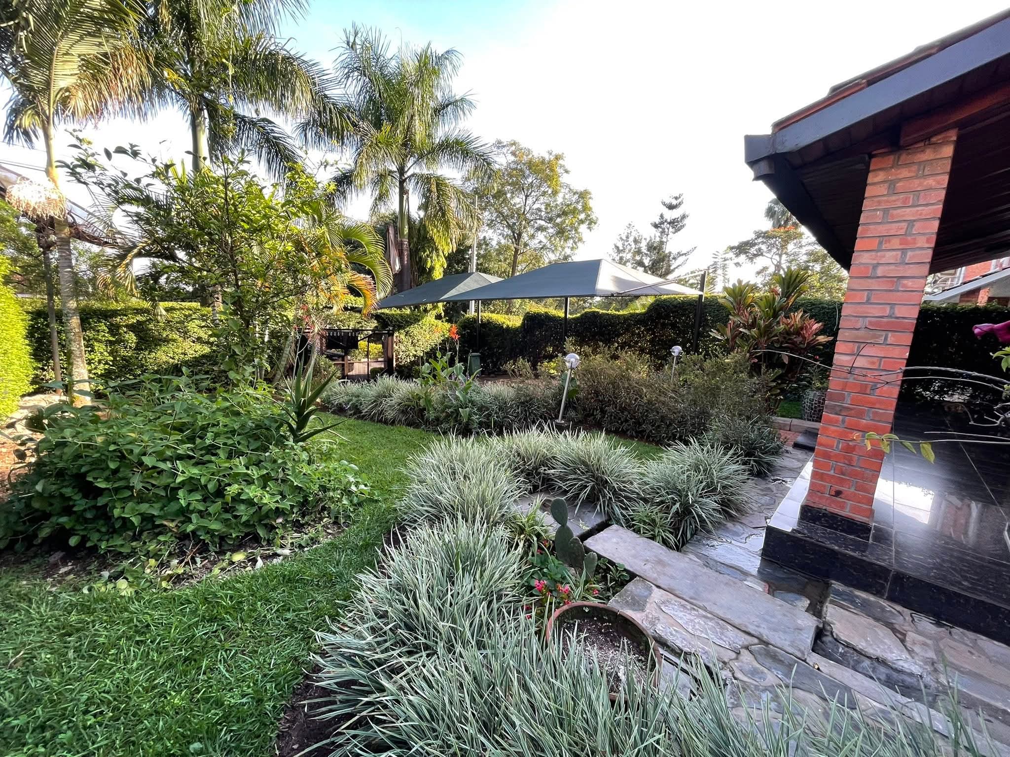 Nice modern well renovated house for rent in gacuriro vision 20 near Simba centre